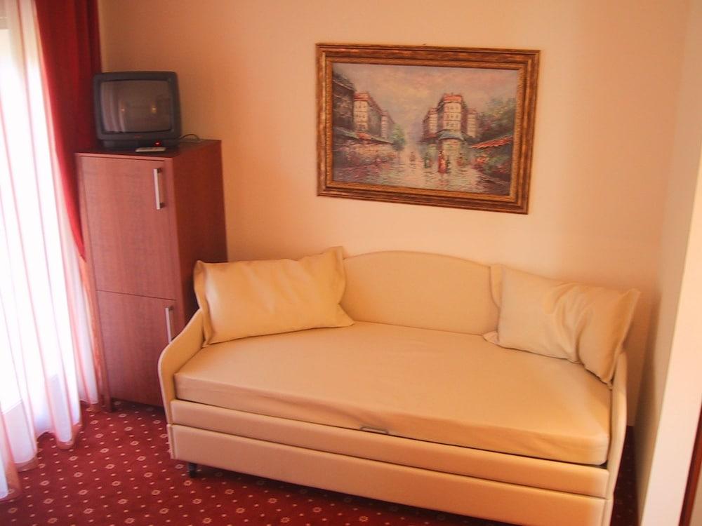 Hotel Metropolitan Bellaria-Igea Marina Exteriör bild