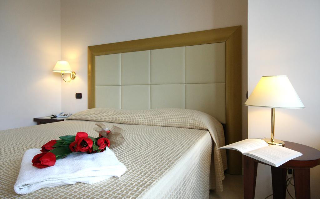 Hotel Metropolitan Bellaria-Igea Marina Exteriör bild